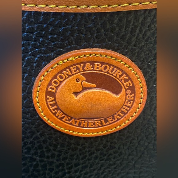 Vintage Dooney & Burke All - Weather Leather Black & Tan Pebbled Crossbody Bag - Picture 4 of 17